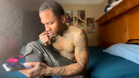 sexy tatted king bbc online show from December 10, 7:37 am