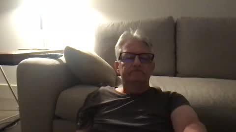 daddymike92883_1 online show from December 13, 6:42 am