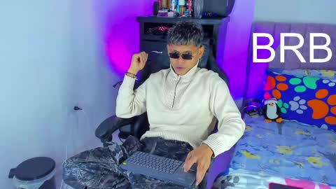damar_felipe online show from April 3, 8:00 am