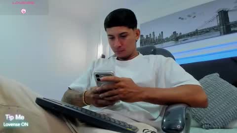 DAMIAN online show from January 14, 12:32 pm