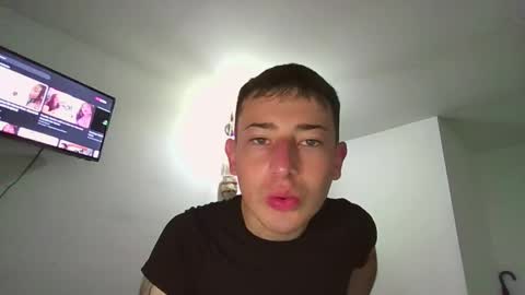 damian_de online show from February 18, 11:52 pm