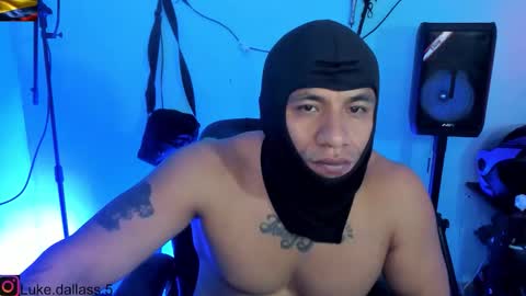 damian_tornerr online show from January 19, 11:34 am