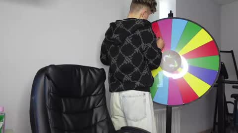 DAMIEN DALLAS online show from June 25, 2:22 pm