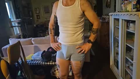 Snapshot of damien_mace chatting on October 19, 10:51 am damien_mace online show from October 19, 10:51 am