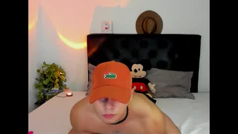 damon_devil18 online show from May 4, 10:55 pm