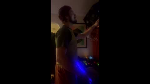 damontsi online show from March 25, 9:13 am