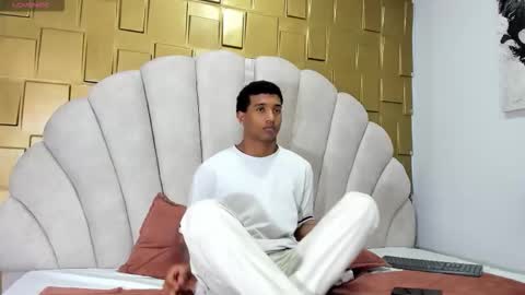 Snapshot of dani_dick_ chatting on October 22, 3:05 pm Daniel  online show from October 22, 3:05 pm