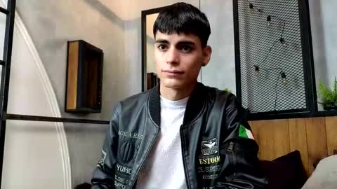 dani_mc online show from December 18, 11:28 am