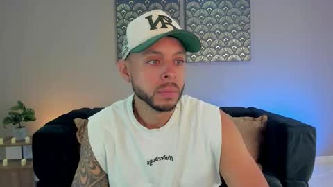 daniel_kingxxx online show from February 25, 12:17 pm