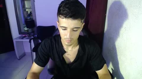 daniel_velez26 online show from November 29, 2:02 am