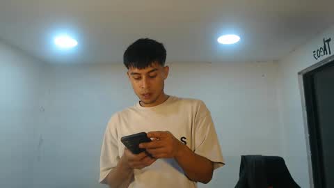 Snapshot of danielitopapii chatting on October 28, 2:47 am danielitopapii online show from October 28, 2:47 am