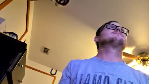 Daniel    y. online show from December 16, 9:55 pm