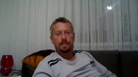 daniel online show from October 3, 3:00 am