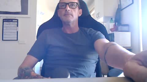 Snapshot of dannozdirekt chatting on February 27, 5:02 am dannozdirekt online show from February 27, 5:02 am