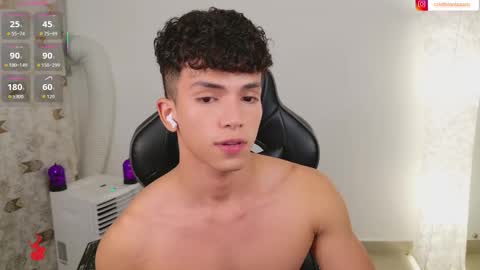 Snapshot of danny__vegas chatting on October 30, 1:52 am D A N N Y online show from October 30, 1:52 am