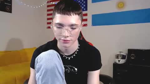 Snapshot of danny_noir chatting on October 25, 1:57 pm Danny online show from October 25, 1:57 pm