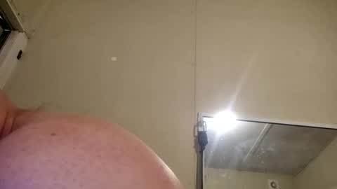 Snapshot of dannyboyyoursextoy chatting on October 31, 3:30 am dannyboyyoursextoy online show from October 31, 3:30 am