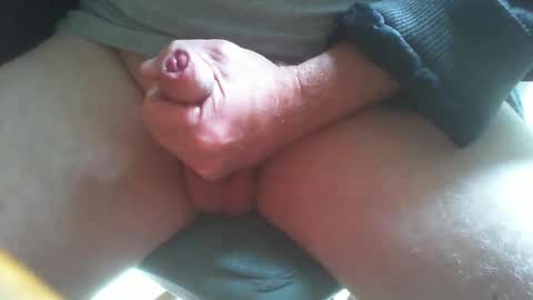 Snapshot of dansmit224 chatting on October 20, 9:13 am Dan442 online show from October 20, 9:13 am