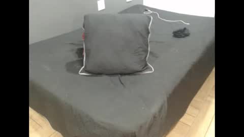 Snapshot of dantebrown1 chatting on September 26, 3:04 am dantebrown1 online show from September 26, 3:04 am