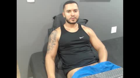 dantebrown1 online show from March 18, 3:42 am