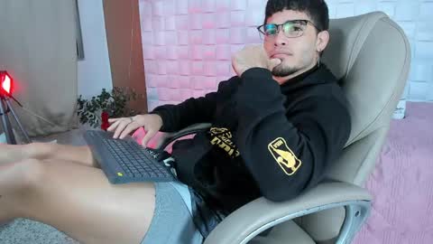 Dante online show from April 25, 5:54 am