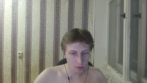 darienlarge online show from February 14, 8:05 pm