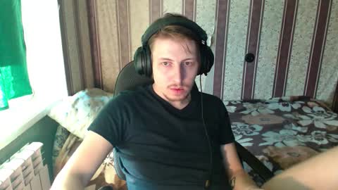 darienlarge online show from October 17, 1:48 pm