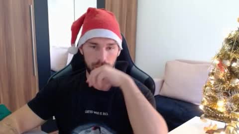 darius_94 online show from December 4, 10:22 am