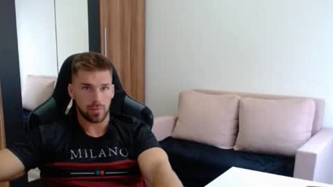 darius_94 online show from November 11, 11:04 am