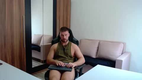 Snapshot of darius_94 chatting on October 24, 1:24 pm darius_94 online show from October 24, 1:24 pm