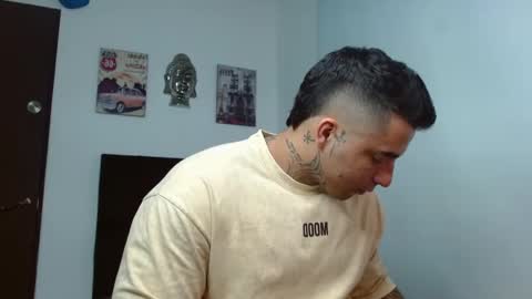 Darius Phoenix  online show from September 30, 10:02 pm