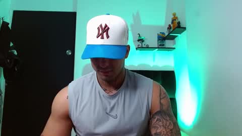 Darius Phoenix  online show from December 2, 10:35 pm