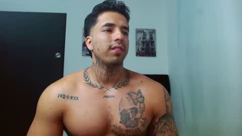 Darius Phoenix  online show from September 10, 9:46 pm