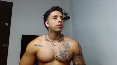 Darius Phoenix  online show from February 21, 10:11 pm