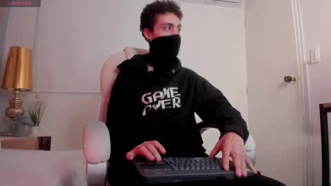 Snapshot of dark_sun333 chatting on October 12, 10:26 pm dark_sun333 online show from October 12, 10:26 pm