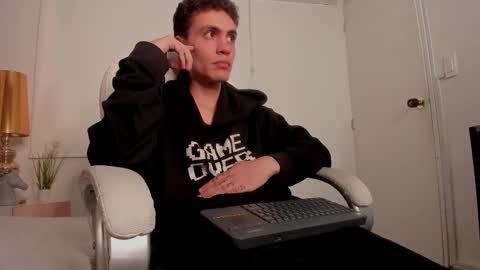 Snapshot of dark_sun333 chatting on September 11, 1:26 am dark_sun333 online show from September 11, 1:26 am