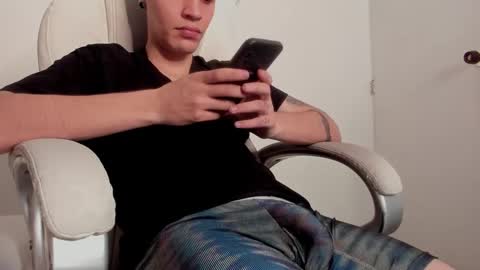 Snapshot of dark_sun333 chatting on September 18, 12:56 am dark_sun333 online show from September 18, 12:56 am