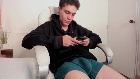 Snapshot of dark_sun333 chatting on October 1, 12:14 am dark_sun333 online show from October 1, 12:14 am