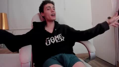 Snapshot of dark_sun333 chatting on October 15, 11:01 pm dark_sun333 online show from October 15, 11:01 pm