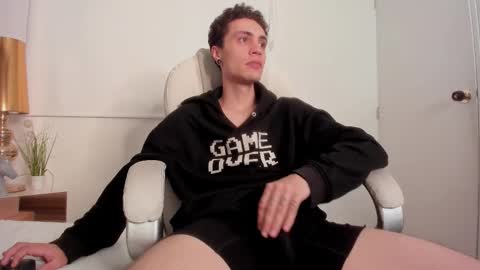 Snapshot of dark_sun333 chatting on October 2, 11:42 pm dark_sun333 online show from October 2, 11:42 pm