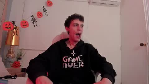 Snapshot of dark_sun333 chatting on October 23, 3:32 am dark_sun333 online show from October 23, 3:32 am