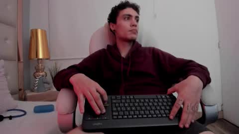 Snapshot of dark_sun333 chatting on October 18, 3:22 am dark_sun333 online show from October 18, 3:22 am