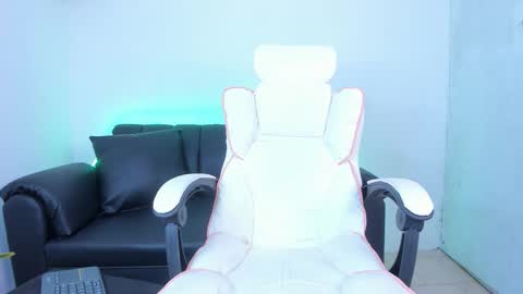 dark_valentino online show from March 24, 4:06 am