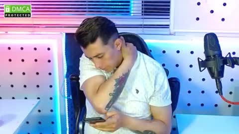 Snapshot of darko0717 chatting on October 25, 2:19 pm DARKO0717 online show from October 25, 2:19 pm
