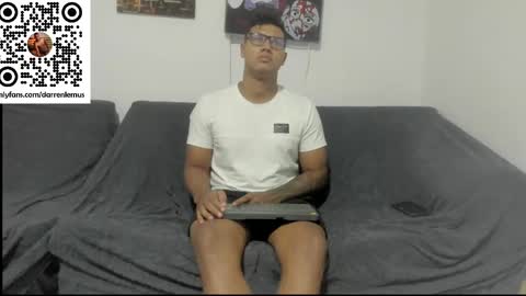 Snapshot of darren_lemus chatting on October 8, 5:12 am Darren lemus online show from October 8, 5:12 am