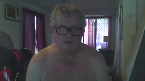 Snapshot of darwincock chatting on March 1, 11:15 pm darwincock online show from March 1, 11:15 pm