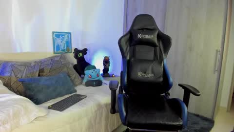 DAVE MAX online show from March 20, 6:45 pm