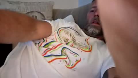 Iloveitall online show from July 3, 4:40 am