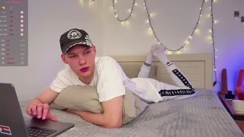 Snapshot of davey_ebash chatting on January 29, 6:28 pm Davey online show from January 29, 6:28 pm