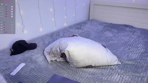 Snapshot of davey_ebash chatting on December 12, 5:37 pm Davey online show from December 12, 5:37 pm